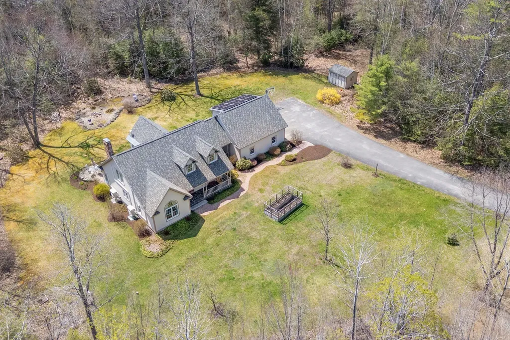 80 Grandview Drive Belgrade ME 04917