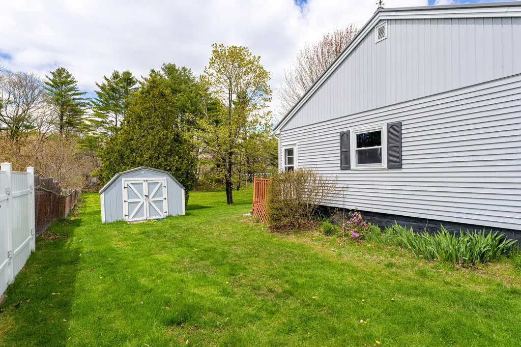 14 Windy Street Augusta ME 04330