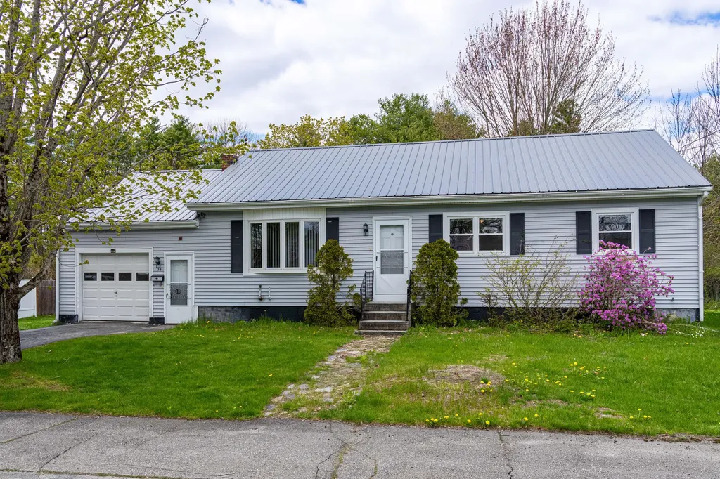 14 Windy Street Augusta ME 04330