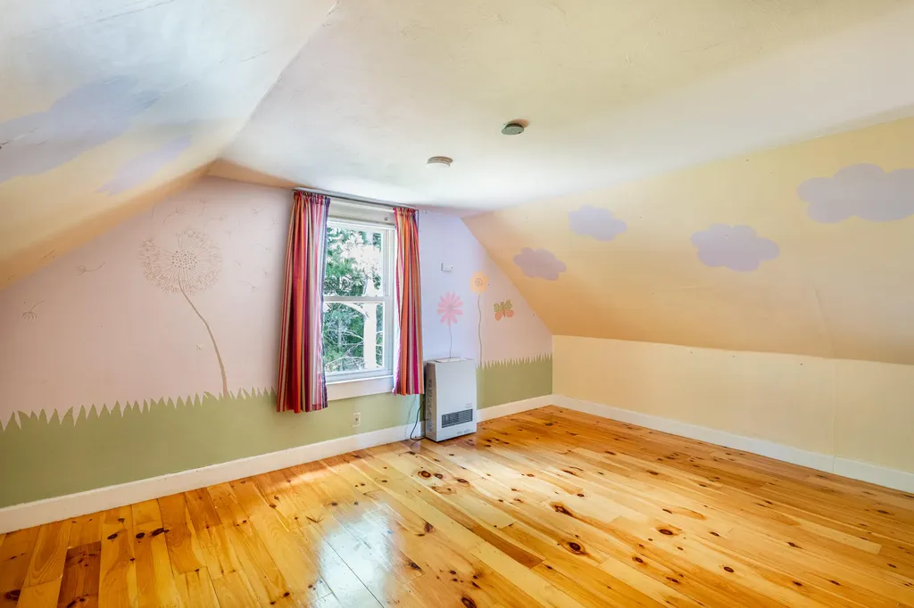 1105 Pequawket Trail Standish ME 04085