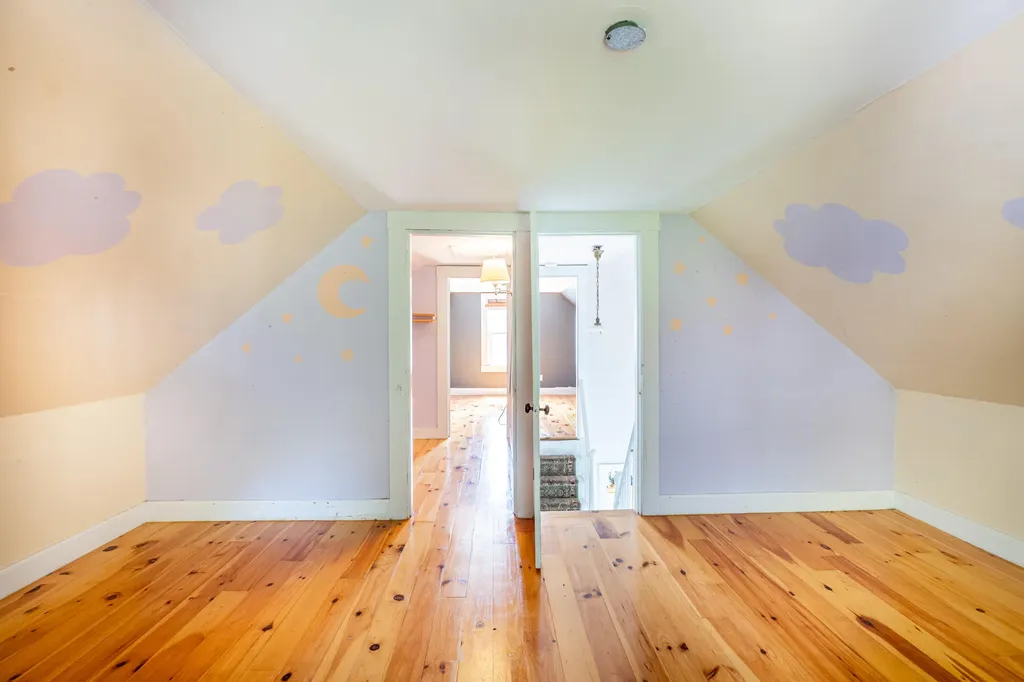 1105 Pequawket Trail Standish ME 04085