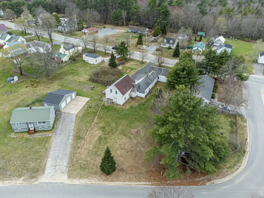 1105 Pequawket Trail Standish ME 04085