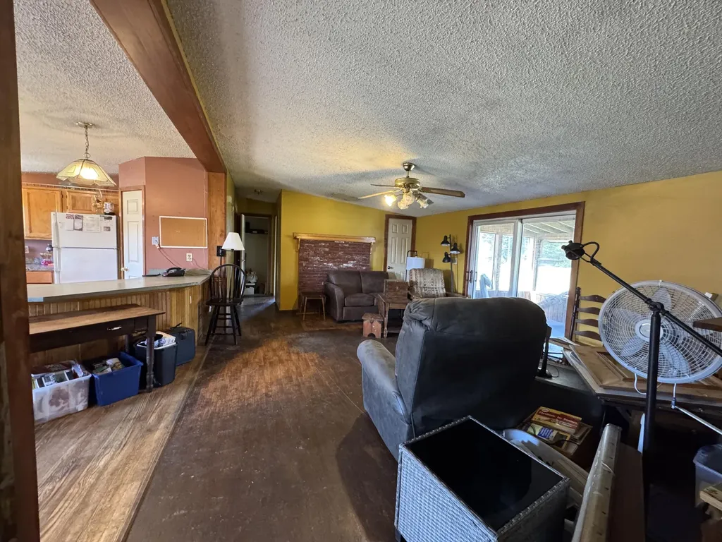 2415 Elliottsville Road Willimantic ME 04443