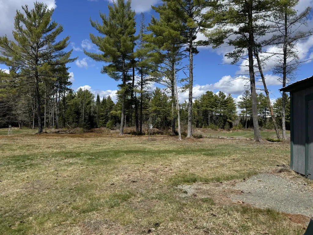 2415 Elliottsville Road Willimantic ME 04443