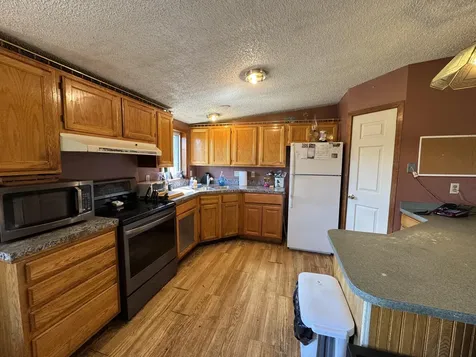 2415 Elliottsville Road Willimantic ME 04443