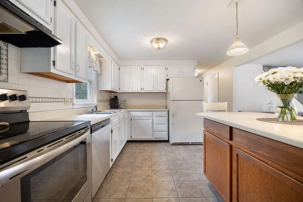 43 Sedgewood Drive Kennebunk ME 04043