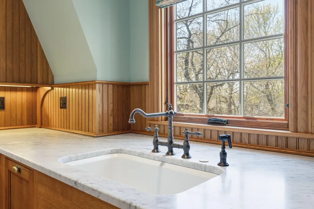 439 York Street York ME 03911