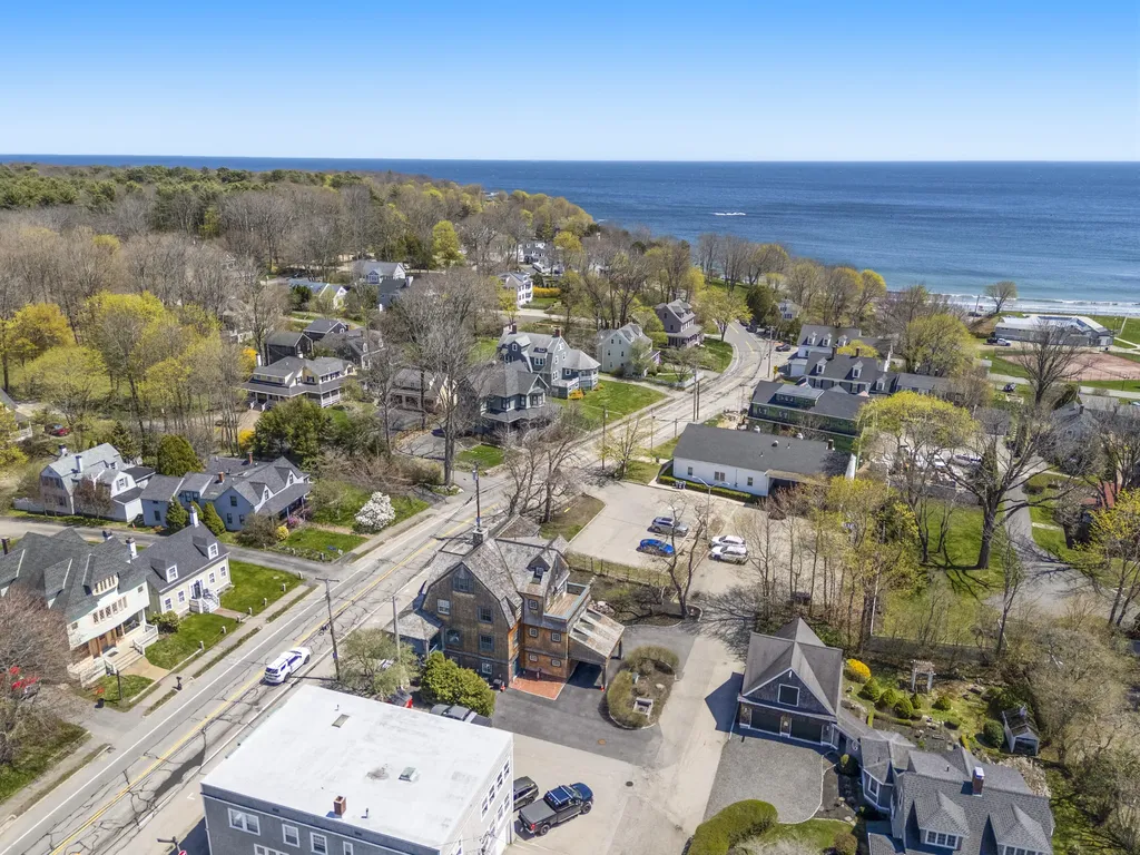 439 York Street York ME 03911