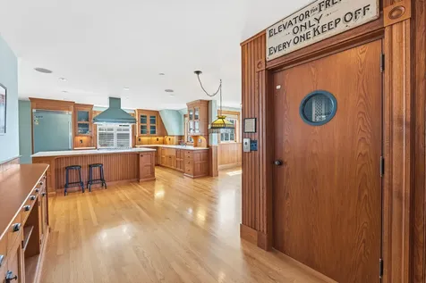 439 York Street York ME 03911