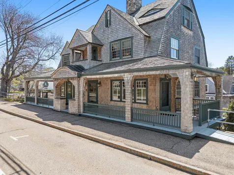 439 York Street York ME 03911