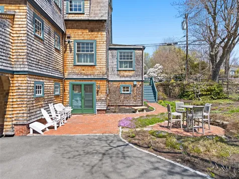 439 York Street York ME 03911