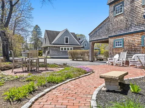439 York Street York ME 03911
