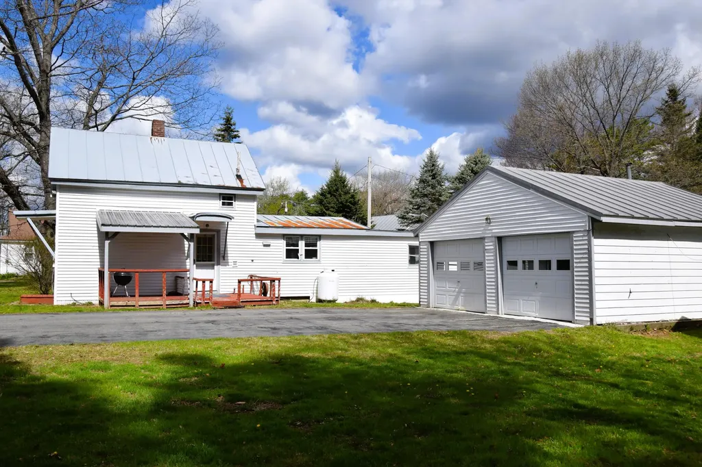 8 Fern Street Madison ME 04950