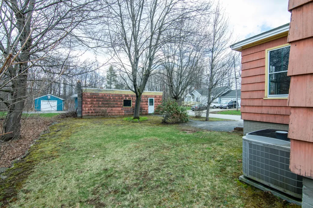 27 Reservoir Avenue Lewiston ME 04240