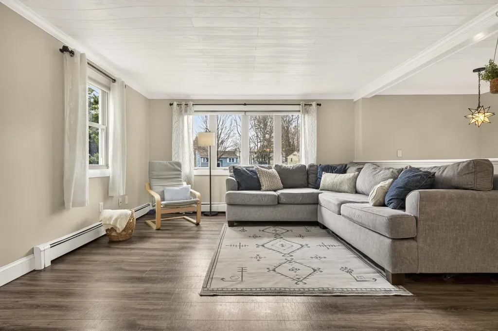 69 Summer Street Yarmouth ME 04096