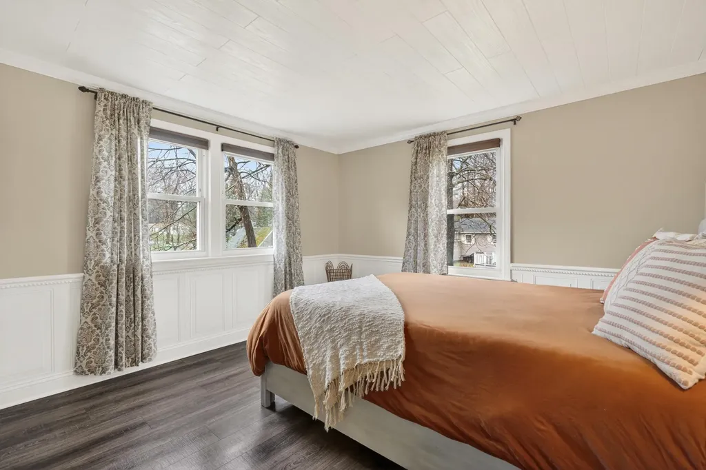 69 Summer Street Yarmouth ME 04096