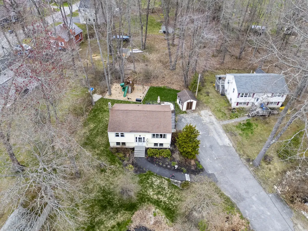 69 Summer Street Yarmouth ME 04096