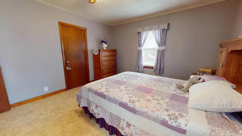 48 S Lisbon Road Lewiston ME 04240