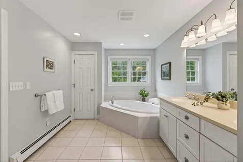 40 Primrose Lane Freeport ME 04032
