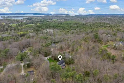 40 Primrose Lane Freeport ME 04032