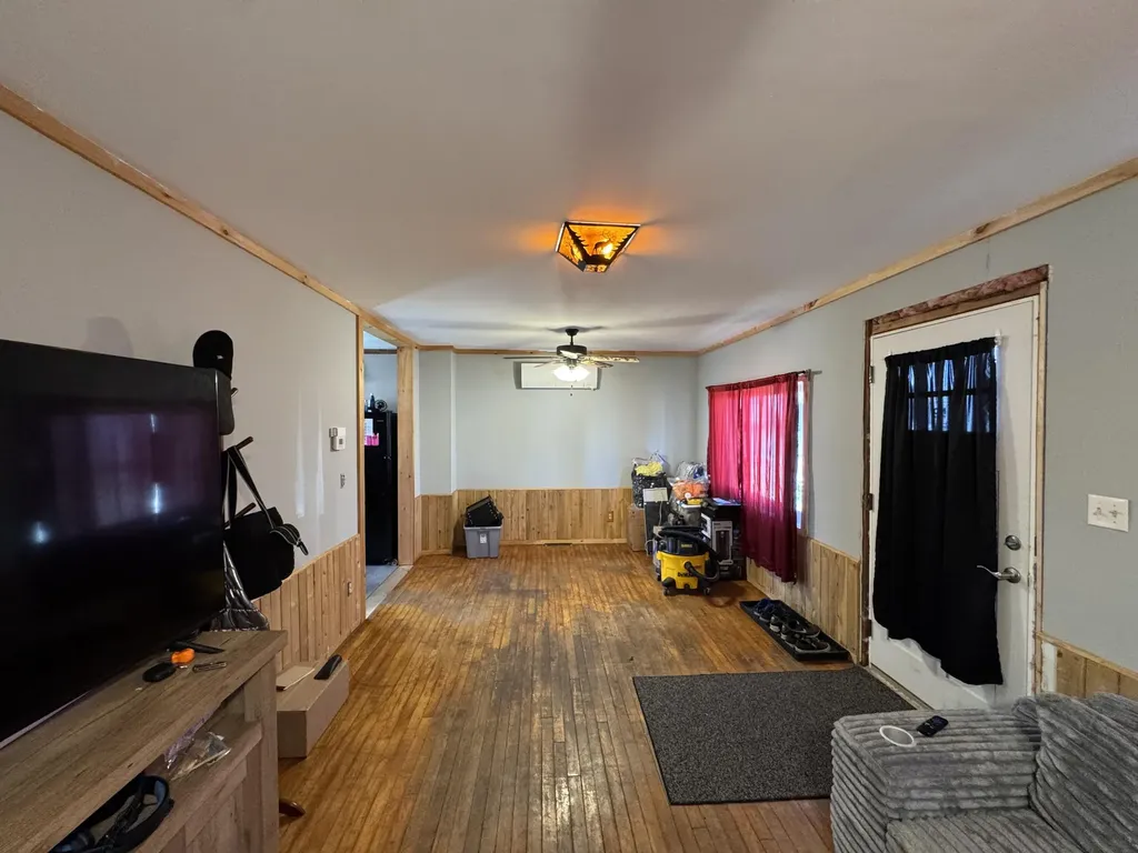 61 Eastland Avenue Millinocket ME 04462