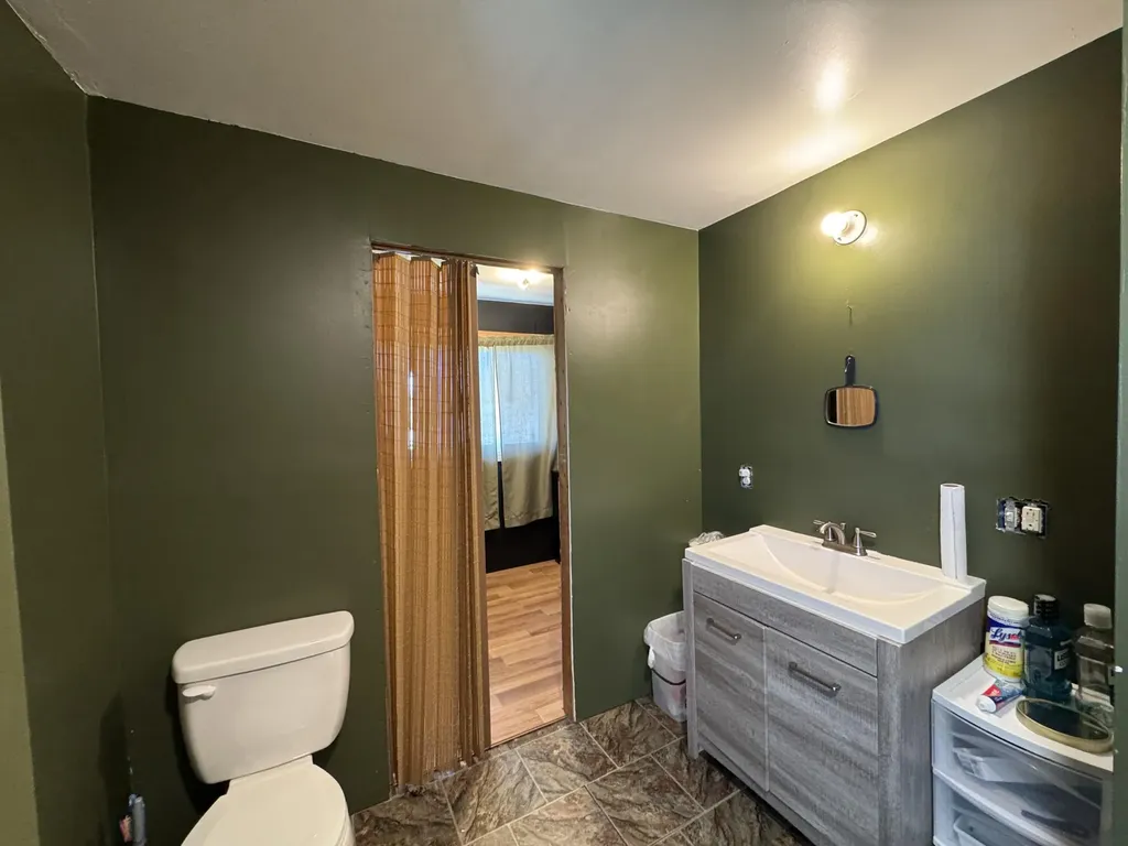 61 Eastland Avenue Millinocket ME 04462