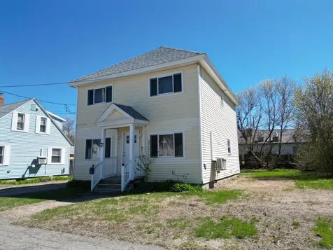 61 Eastland Avenue Millinocket ME 04462