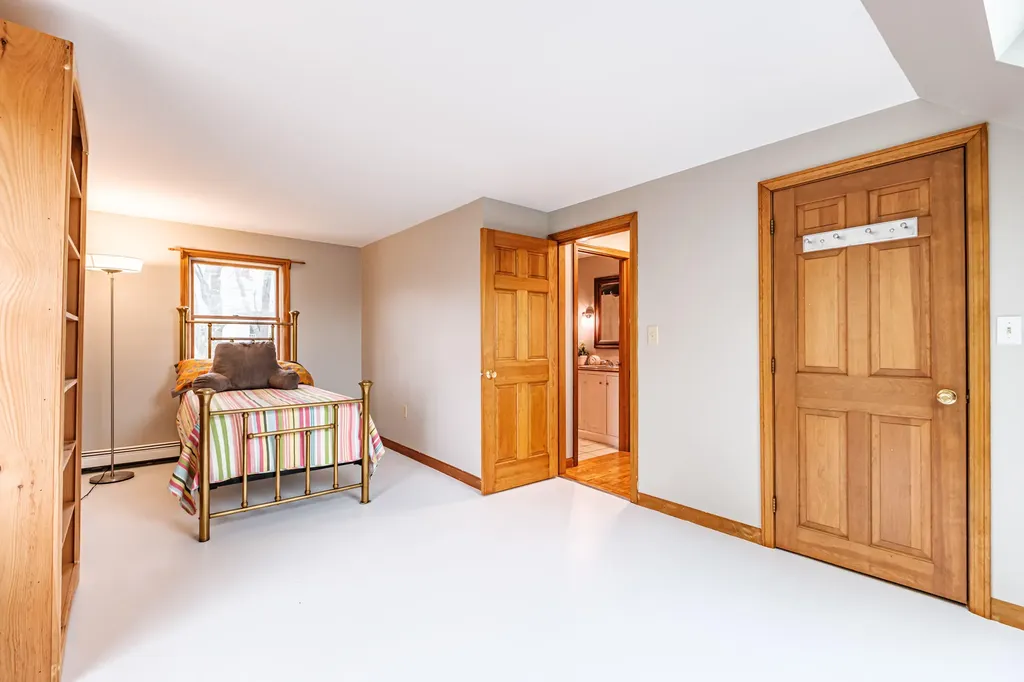 17 Belfield Street Portland ME 04103