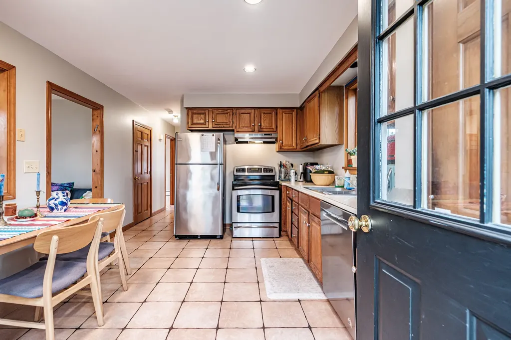 17 Belfield Street Portland ME 04103