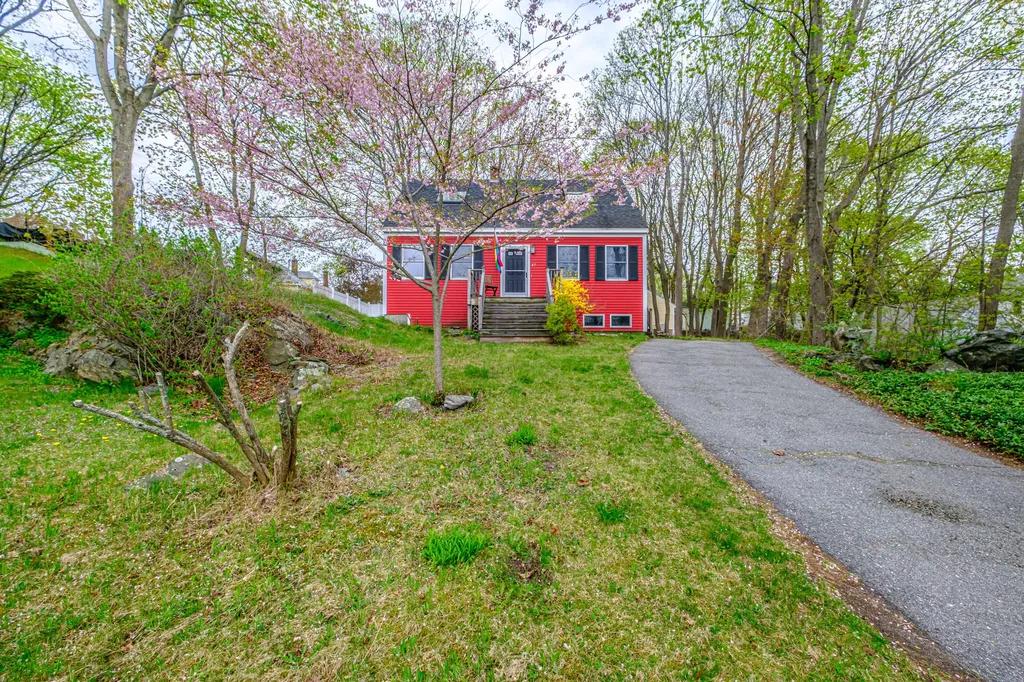 17 Belfield Street Portland ME 04103