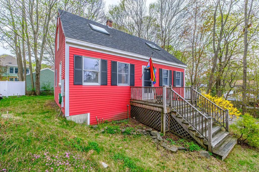 17 Belfield Street Portland ME 04103