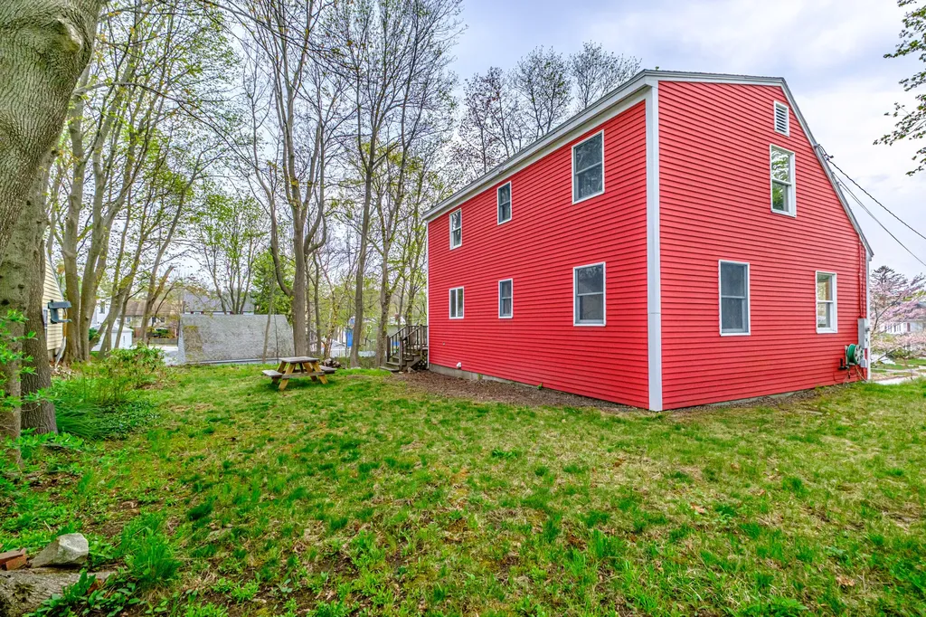 17 Belfield Street Portland ME 04103