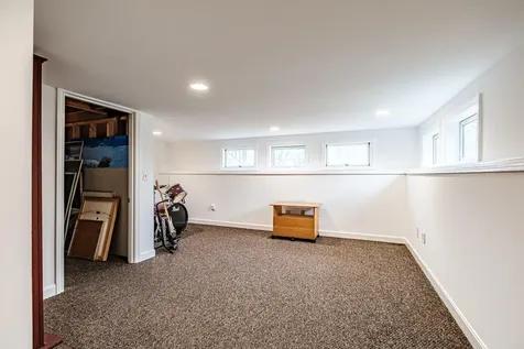 17 Belfield Street Portland ME 04103