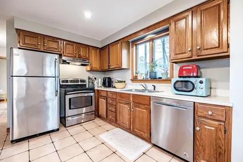 17 Belfield Street Portland ME 04103