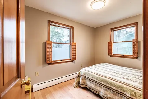 17 Belfield Street Portland ME 04103