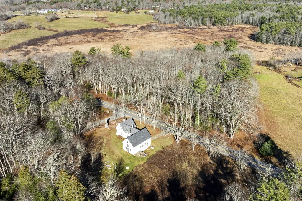 113 Lower Round Pond Road Bristol ME 04539