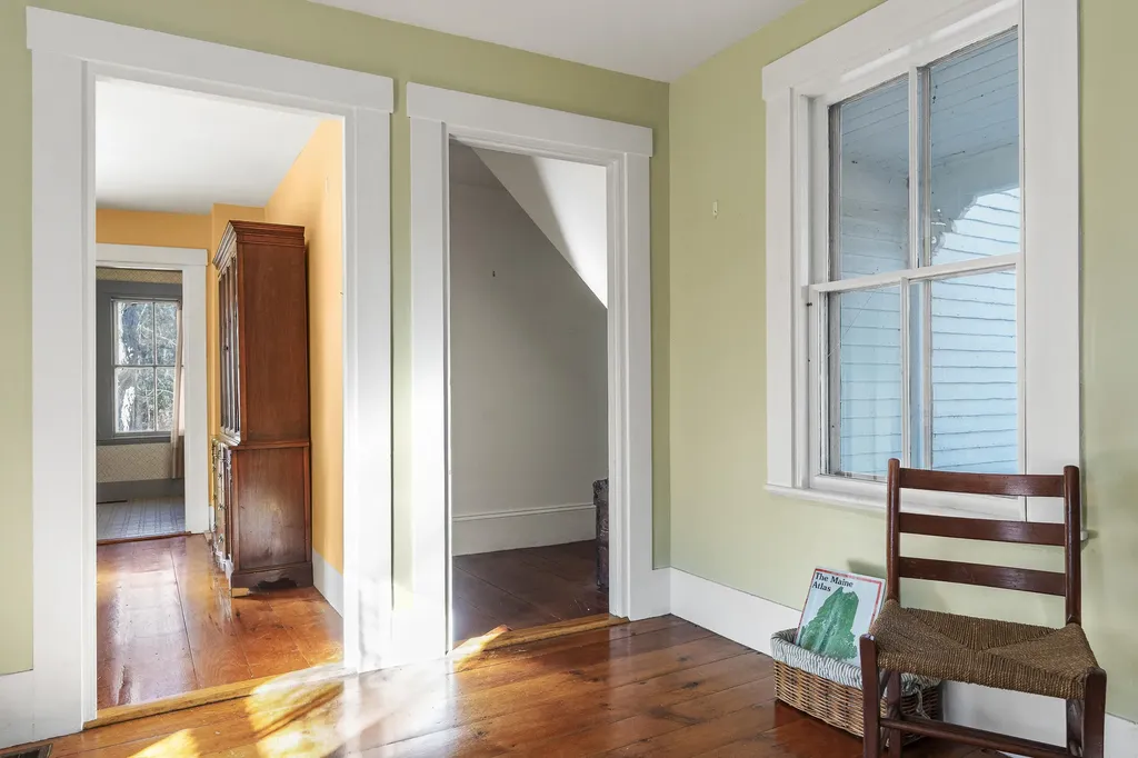 113 Lower Round Pond Road Bristol ME 04539