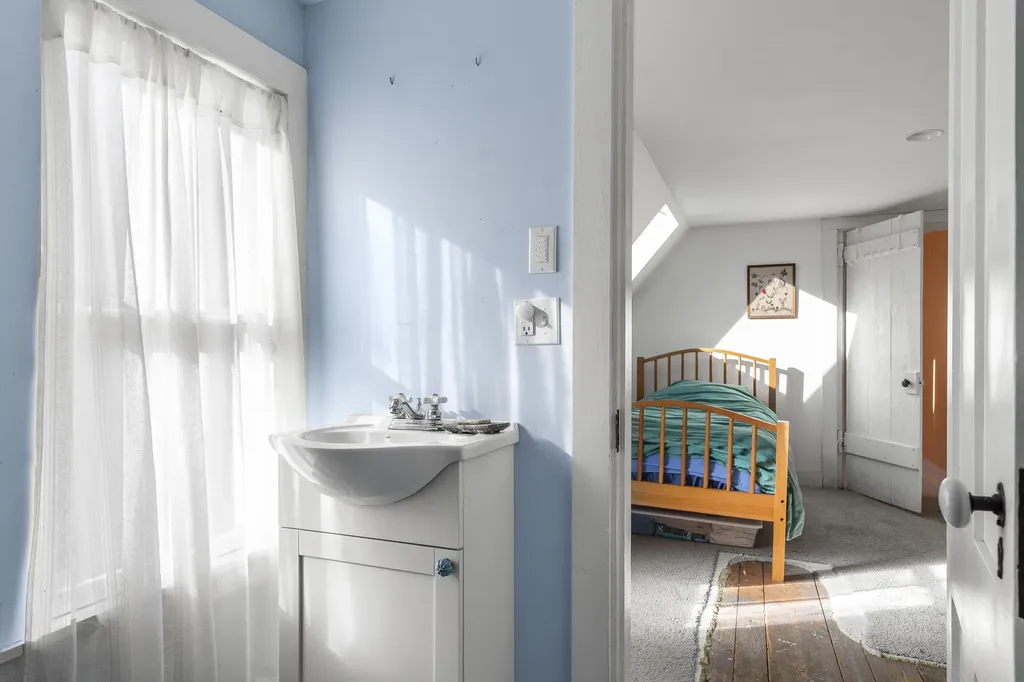 113 Lower Round Pond Road Bristol ME 04539