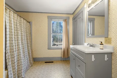 113 Lower Round Pond Road Bristol ME 04539