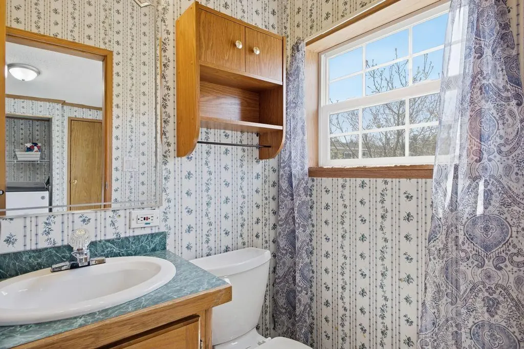 61 Larry Lane Brunswick ME 04011