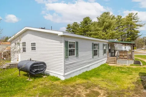 61 Larry Lane Brunswick ME 04011