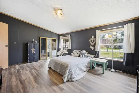 61 Larry Lane Brunswick ME 04011