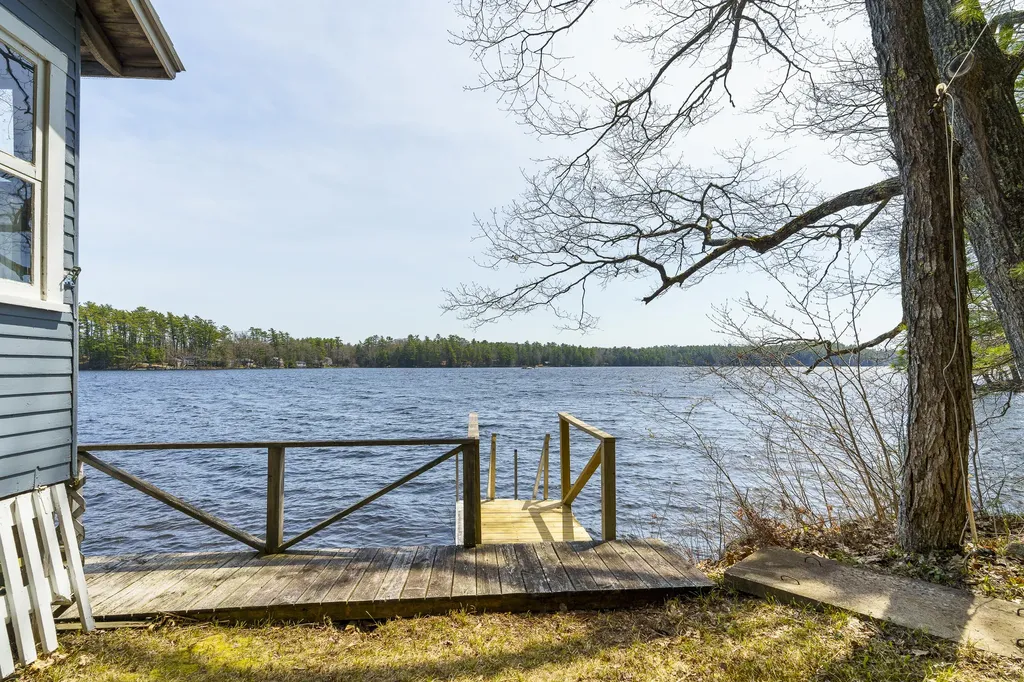 38 Beach Lane Damariscotta ME 04543