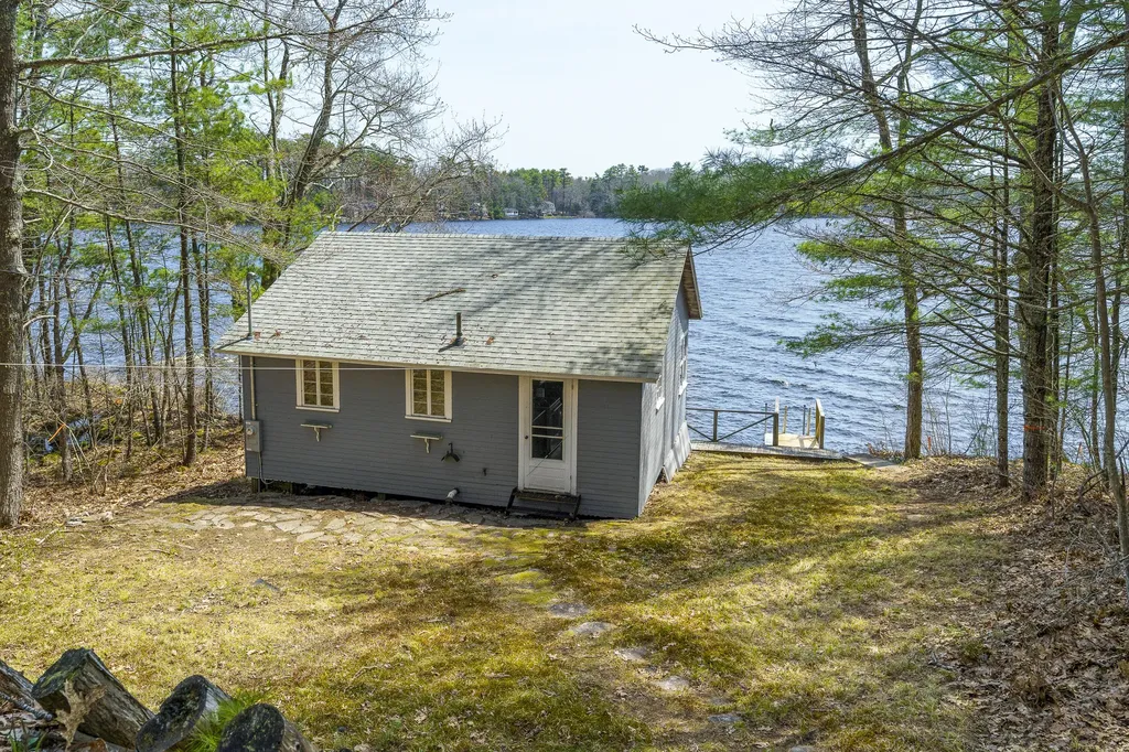 38 Beach Lane Damariscotta ME 04543