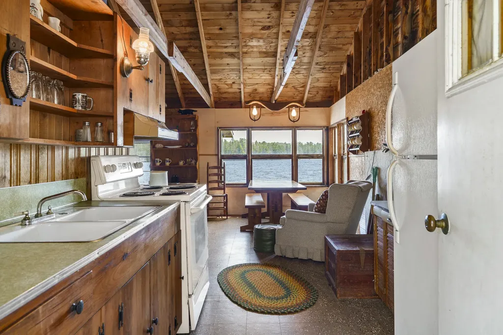 38 Beach Lane Damariscotta ME 04543