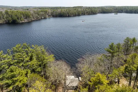 38 Beach Lane Damariscotta ME 04543