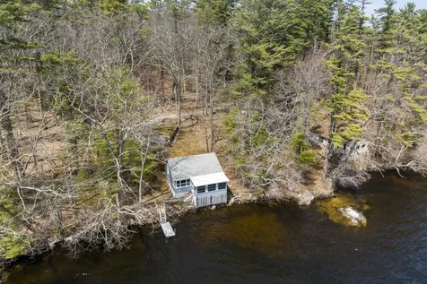 38 Beach Lane Damariscotta ME 04543
