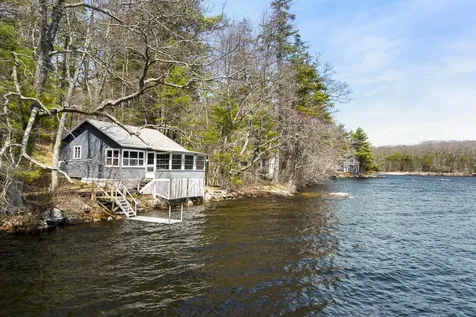 38 Beach Lane Damariscotta ME 04543