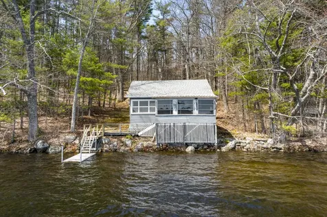 38 Beach Lane Damariscotta ME 04543