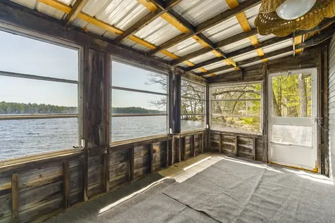 38 Beach Lane Damariscotta ME 04543